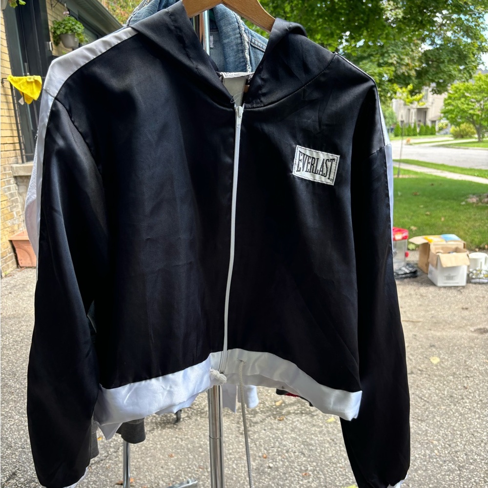 Everlast vintage zip up hoodie.